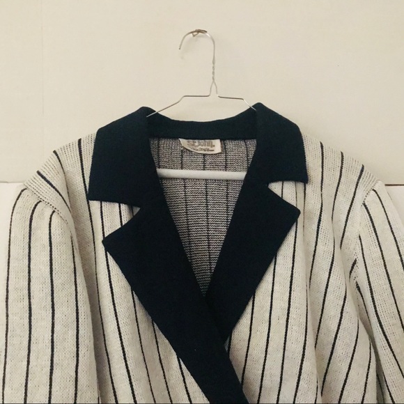 St John Saks Fifth Avenue Jacket Top size 10 - Picture 11 of 16